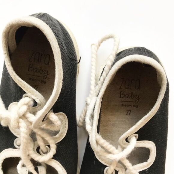 ZARA black/cream lace up shoes EUC size 22(6) - Picture 6 of 7